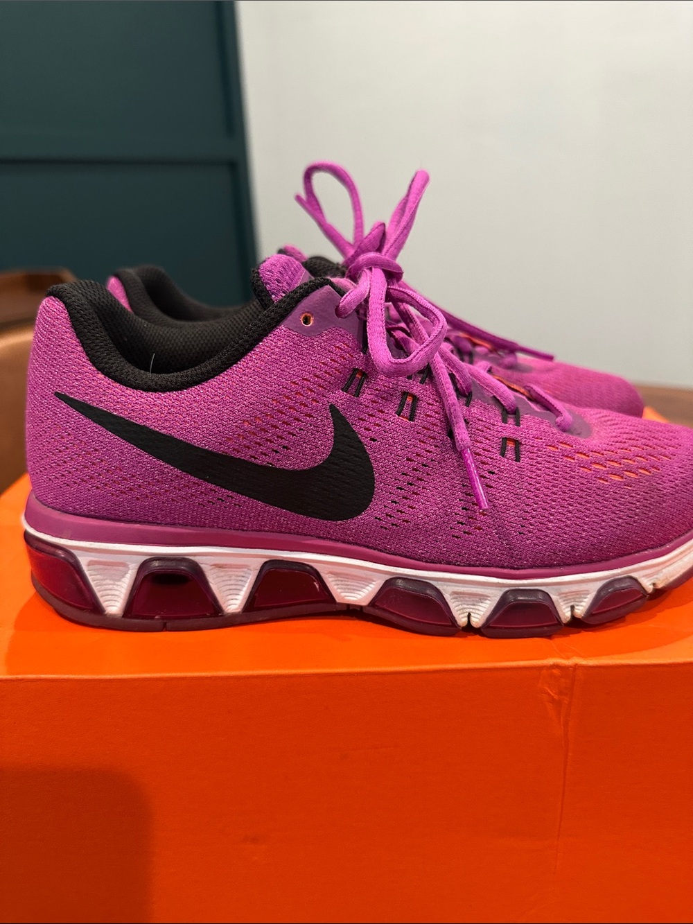 Nike Women's revolution Athletic Shoes with Black Swoosh